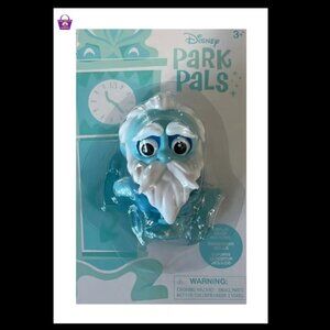 Disney Park Pals Figurine. Haunted Mansion Hitchhiking Ghosts-Gus NEW A1S4B809